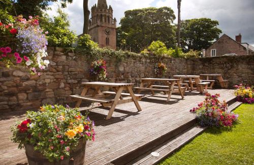 Beadnell Hotel | The Craster Arms Hotel in Beadnell