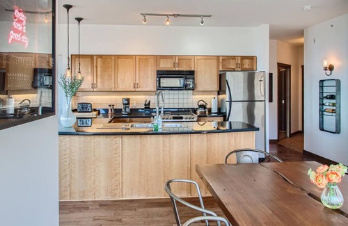 Big White Ski Resort House | The Crescent by Okanagan Premier