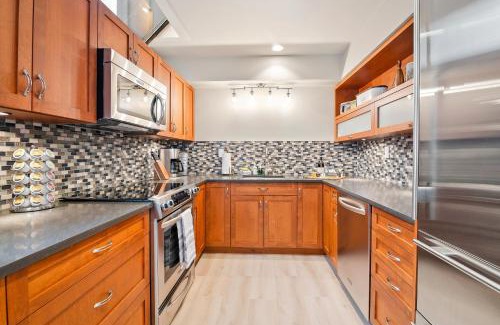 Whistler Village Apartment | The Crest, Spacious, Central Condo, Free Parking