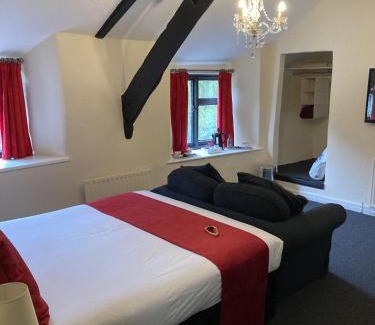 Trusham Hotel | The Cridford Inn