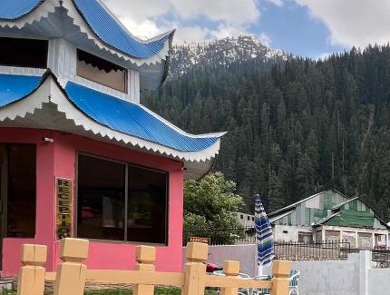 Kohistan Hotel | The Croft Family Cottages