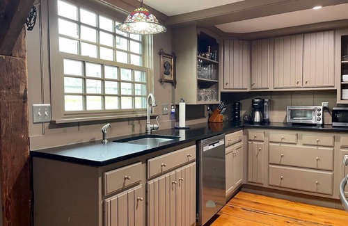 Fly Creek House | The Crow and Stone- Curated Country Escape