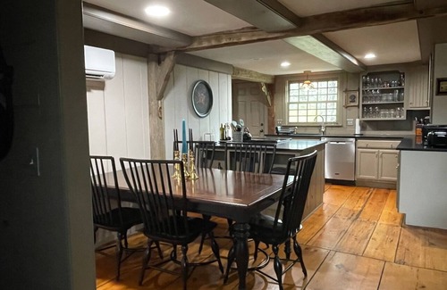 Fly Creek House | The Crow and Stone- Curated Country Escape