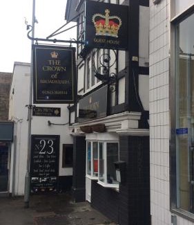 Broadstairs House | The Crown Bar & Guesthouse