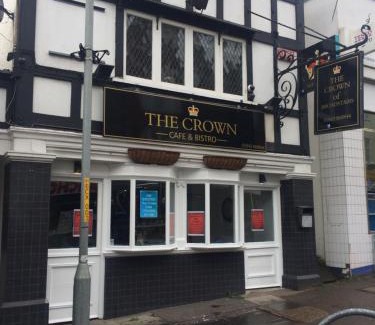 Broadstairs House | The Crown Bar & Guesthouse