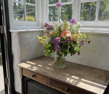 Lanlivery Hotel | The Crown Inn