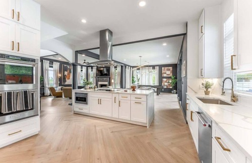 Austin House | The Crown Jewel | Heated Pool | Venue | Sleeps 40