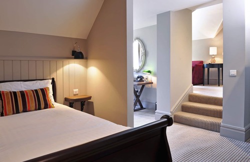 New Forest District Hotel | The Crown Manor House Hotel