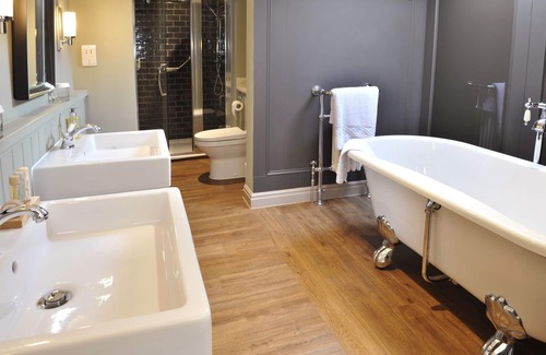 New Forest District Hotel | The Crown Manor House Hotel