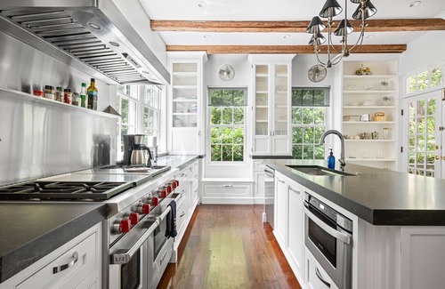 Ansonborough House | The Daniel Legare Suite In the Heart of Charleston