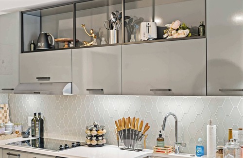 Shawmut Apartment | The Dazzling Two-Bedroom, Two-Bath Suite in Boston!