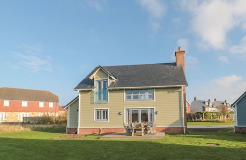 Beadnell Cottage | The Deck House