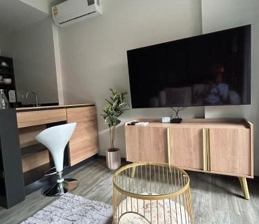 Patong Apartment | The Deck Patong - Bangla