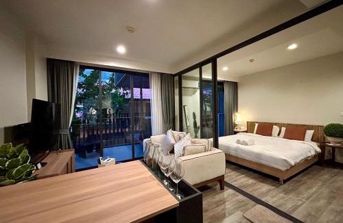 Patong Apartment | The Deck Patong - Bangla