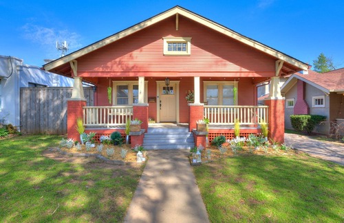Cherry Street House | The Deco Dreamhouse on Cherry St., a charming 1924 Art Deco bungalow in Tulsa