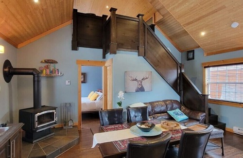 Deer Lake House | The Deer Lake Loft. Fantastic family vacation in Deer Lake