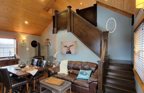 Deer Lake House | The Deer Lake Loft. Fantastic family vacation in Deer Lake