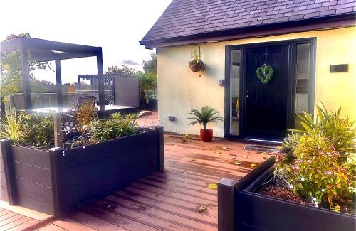 Vale of Glamorgan House | The DeerView Lodge