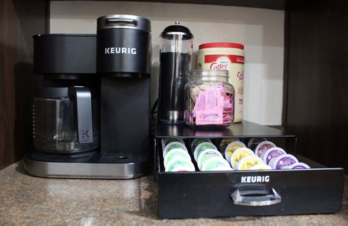 Cross Mountain House | The Den - Family friendly, Close to Fiesta Texas