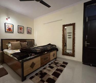 Malviya Nagar Apartment | The Den- Private Apartment for Long stays