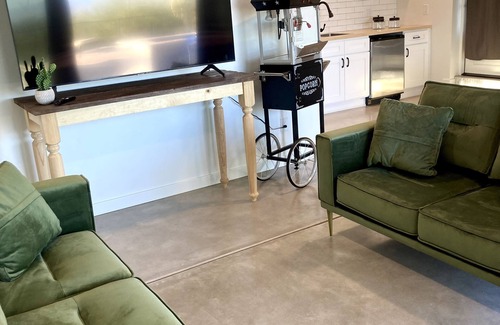 Tucson House | The Desert Vista Adobe with breathtaking views, pool & hot tub!