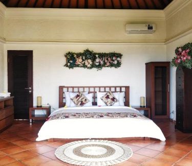 Kalibukbuk House | The Dharma Araminth Villa - Lovina Mountain and Sea View