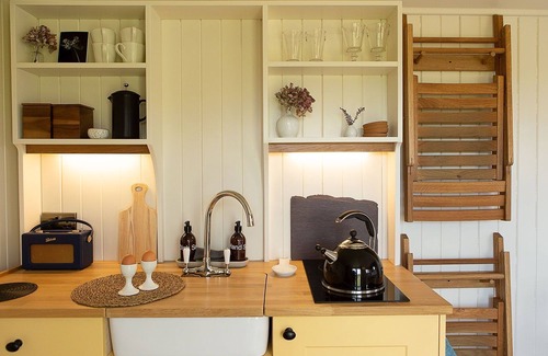 Ty Croes Cabin | The Dilly: Luxury, romantic shepherd's hut for two on Anglesey