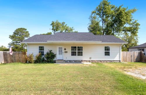 Downtown House | The Dime-1 mi to Downtown-1 Block to MTB Trail