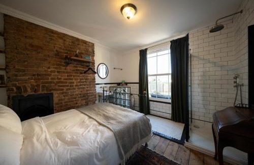 Hastings Hotel | The Doghouse Inn