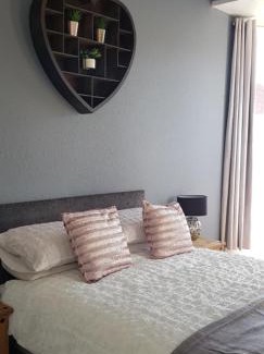 Pembroke Dock Hotel | The Dolphin Hotel & Restaurant