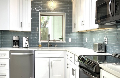 Bay Isle House | The Dolphin House