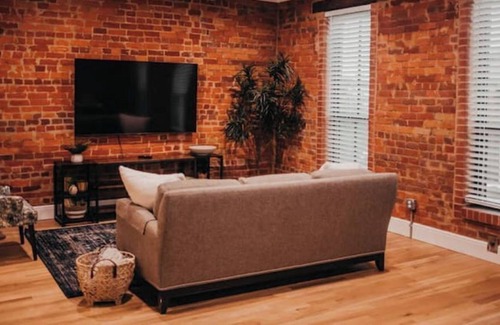 Ennis Apartment | The Downtown Ennis Loft