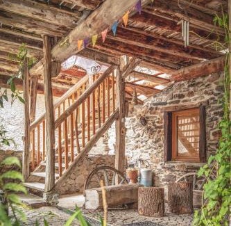 Ascou House | The Dragon Barn - Studio