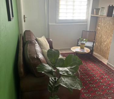 Paarl Apartment | The Dragonfly
