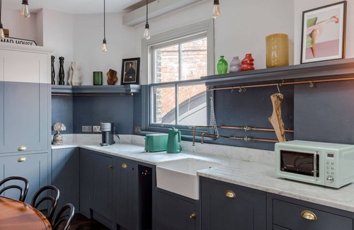 Cathedrals House | The Dream Factory - Borough - by Frankie Says