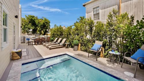 Uptown - Upper Duval House | The Duke and The Duchess by Last Key Realty