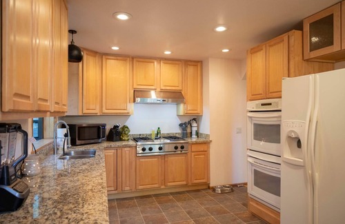 Heber Cabin | The Duke Cabin - A FOREST LAKES Cabin in the Woods!