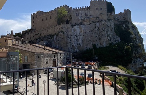 Caccamo Apartment | THE DUKE HOUSE HOLIDAY PRESTIGE