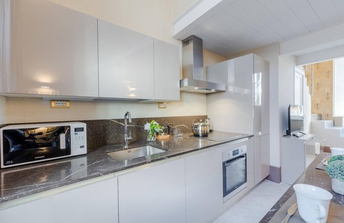 Lucca Historical Center Apartment | The Duke s Room in Lucca