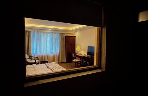 Hunder Hotel | The Dune Escape