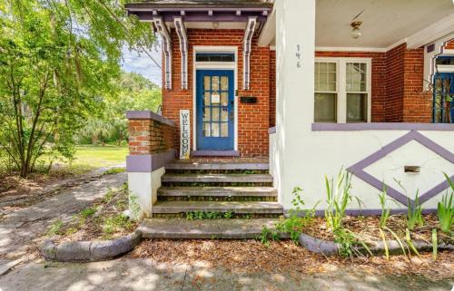 Urban Core House | The Duval Den Getaway 2BR near Stadium!