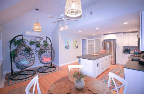 Gloucester Condo | The Duval House