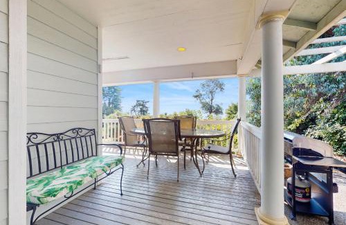 Indianola House | The Eagle House