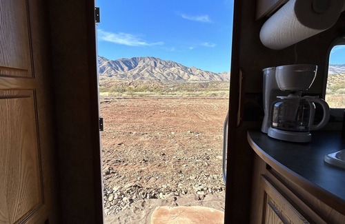 Tonto Basin House | The Eagle Perched at Roosevelt Lake