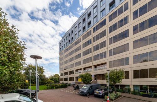 Hanger Hill Apartment | The Ealing Luxury Flat