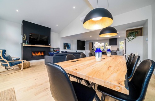 Beaupre Ski Chalet | The Echo | 4-season Spa&BBQ | Ski Mont St-Anne | Fireplace | Alpine Condo | Golf