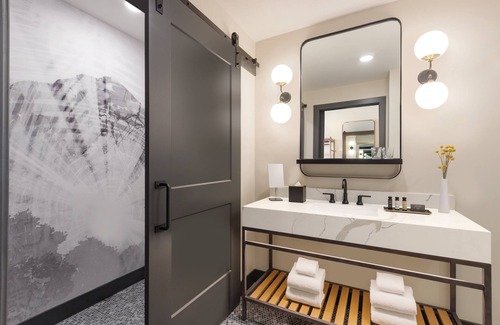 Kinney Runn Hotel | The Eddy Taproom & Hotel