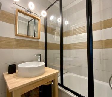 Chamrousse House | The Edelweiss- Renovated studio for 4 people!