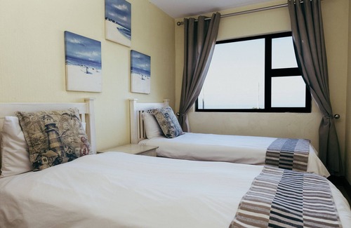 Port Edward Hotel | The Edwardian