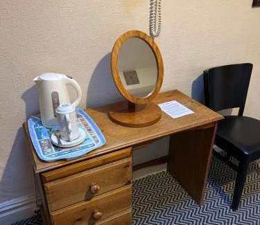 Salford Hotel | The Egerton Arms Hotel Salford